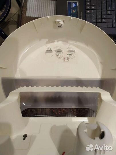 Диспенсер для туалетной бумаги и салфеток tork