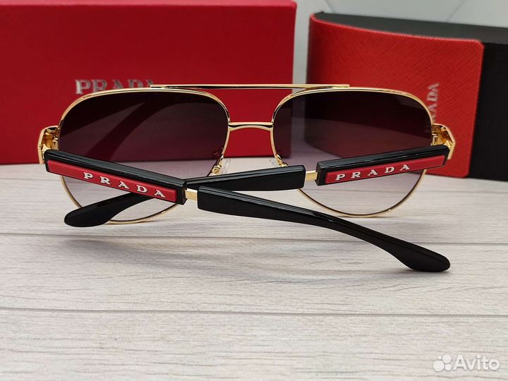 Очки авиаторы Prada