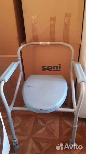 Крeслo-стул c санитарным оcнащeнием (KY800) бу