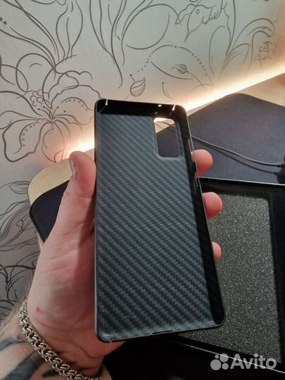Чехол carbon для galaxy s20fe