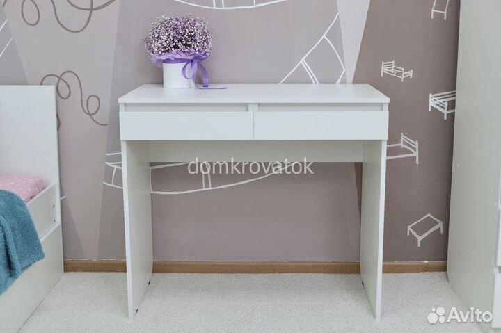 Туалетный столик для девочки