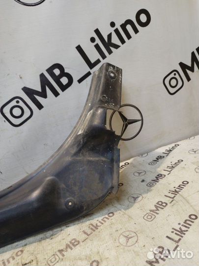 Водосток багажника левый Mercedes Gl X164
