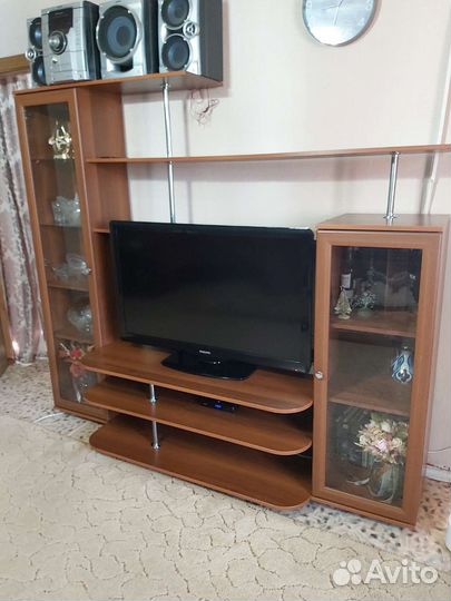 Подставка для телевизора