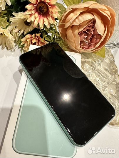 iPhone 11, 64 ГБ