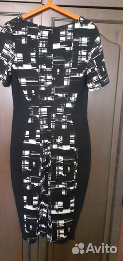 Платье-футляр 46