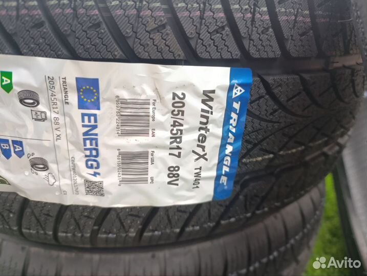 Triangle WinterX TW401 205/45 R17 88V