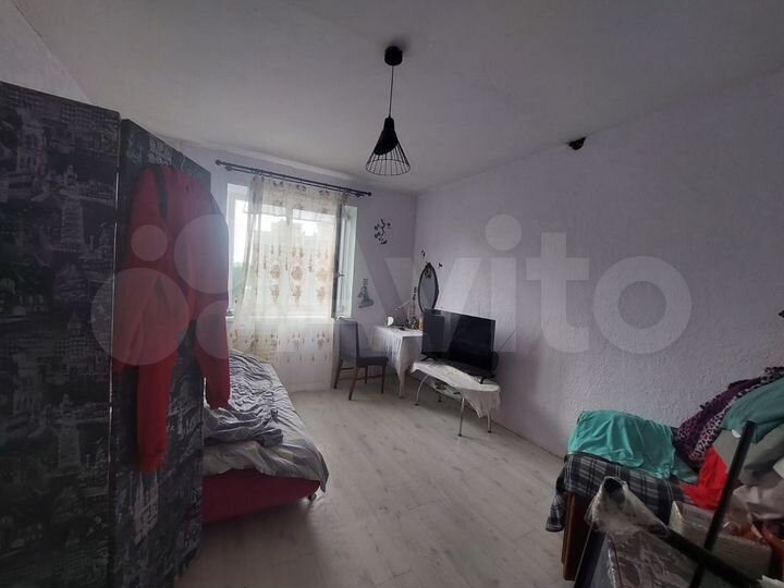 Доля в 2-к. квартире, 52,7 м², 7/9 эт.