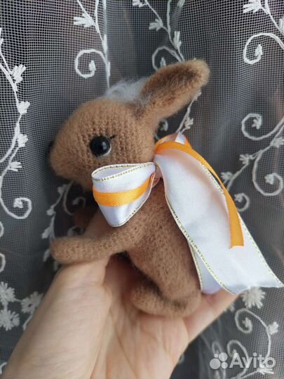 Вязаные игрушки заяц