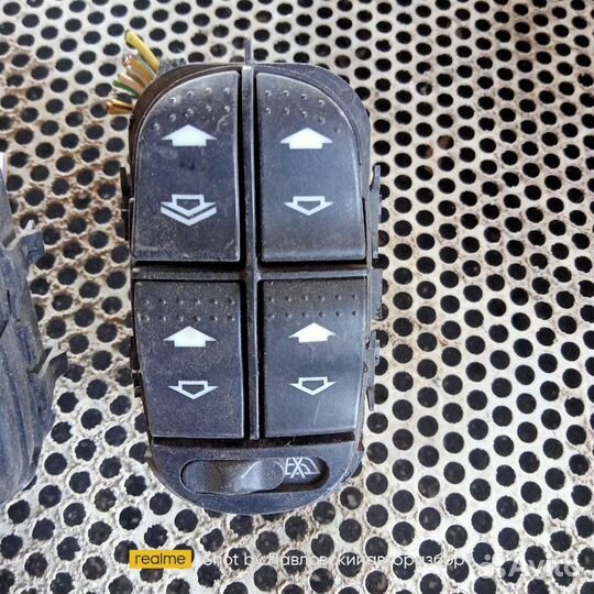 Блок управления стеклоподъемниками Ford Focus 1