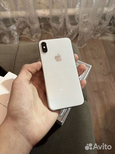 iPhone X, 64 ГБ