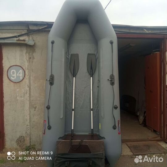 Лодка Hunter 320L