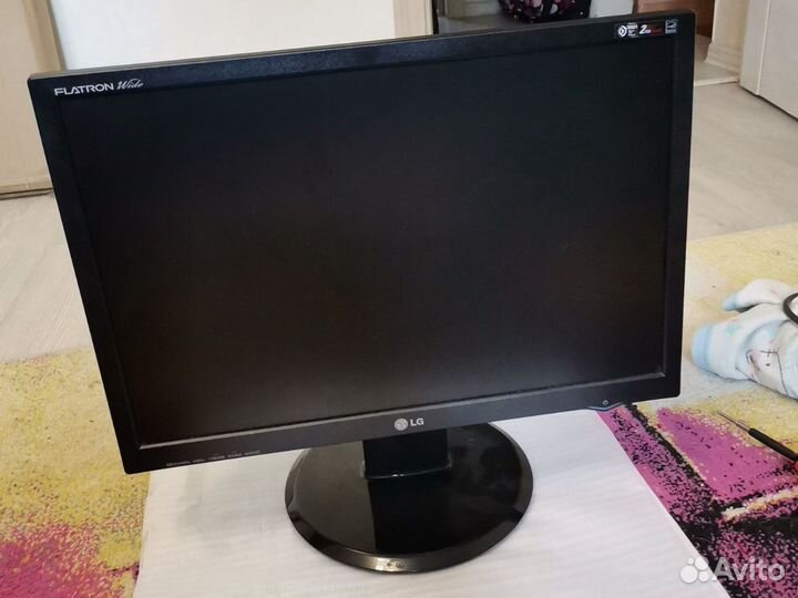 Монитор LG