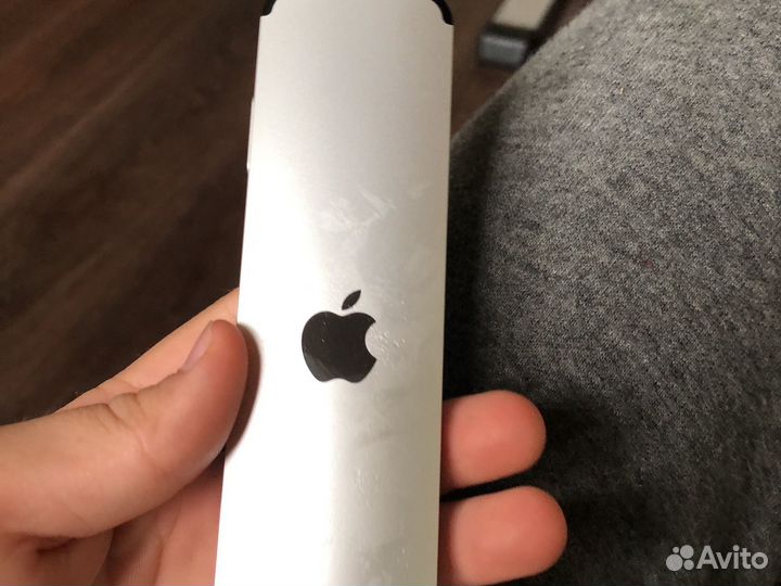 Нашел пульт от apple TV 2 ого поколения