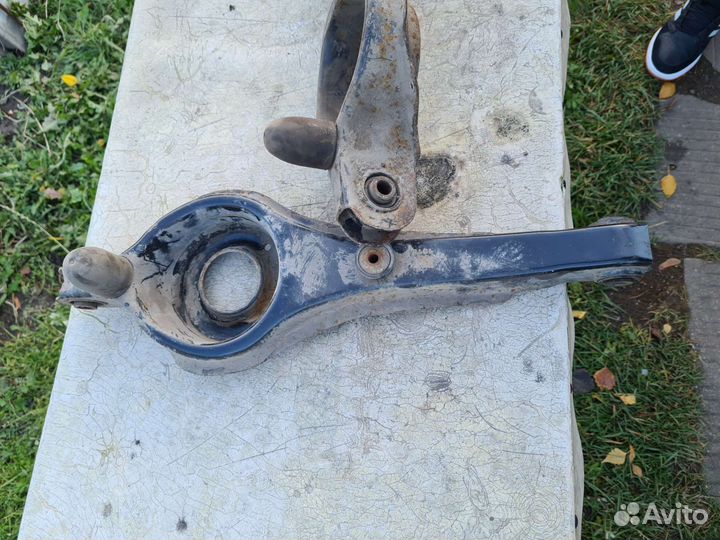 Рычаг задней подвески под пружиной на mazda3, 2шт