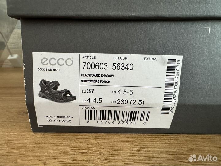 Продам новые сандалии Ecco р.37