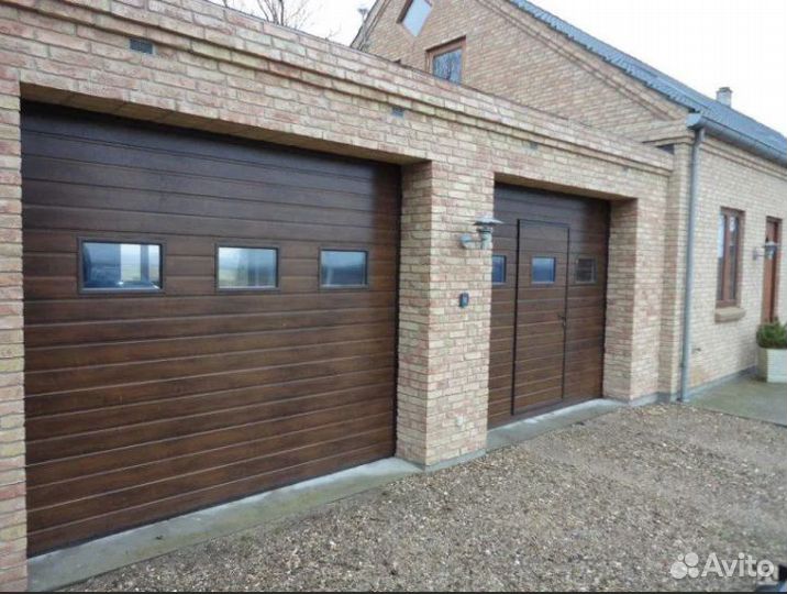 Секционные ворота в гараж