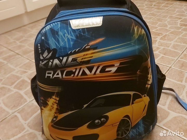 Школьный рюкзак