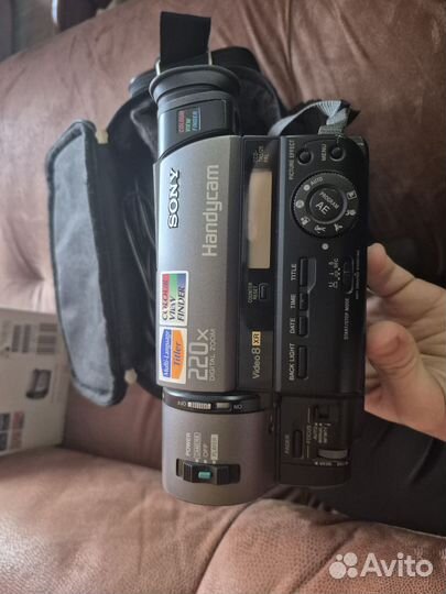 Камера sony Handycam CCD-TR512E