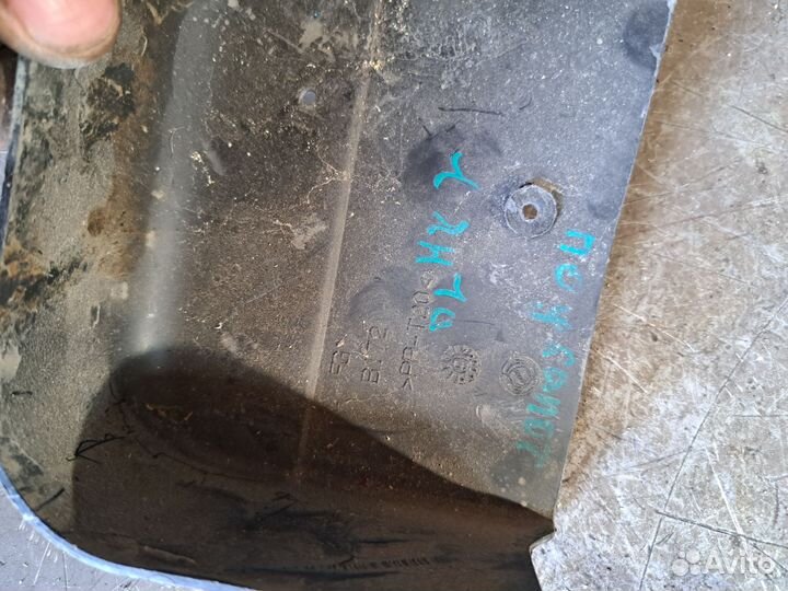 Накладка подкапотная Lancia libra