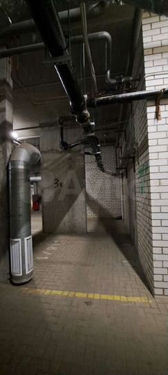 Машиноместо, 18 м²