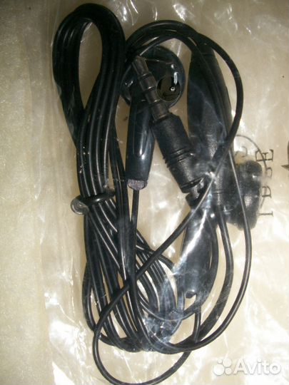 Новые наушники для сотовых телефонов