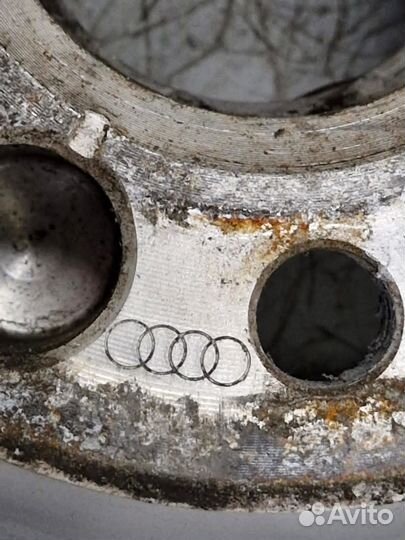 Диски 8R0601025E E7J x 17 H2 ET37 audi оригинал