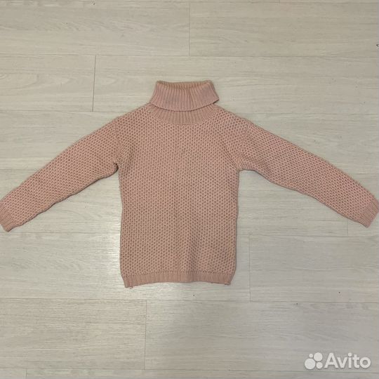 Свитер нежно-розовый для девочки