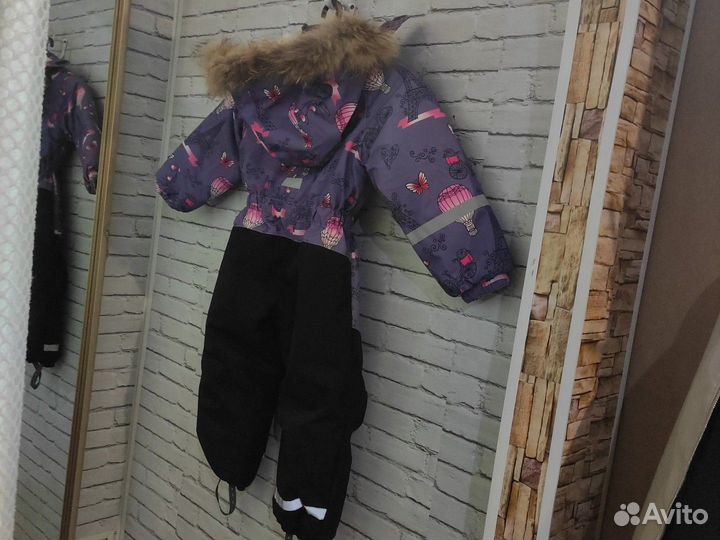 Продам зимний комбинезон на девочку