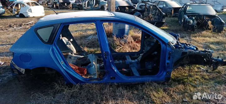 Кузов по частям Мазда 3 бк