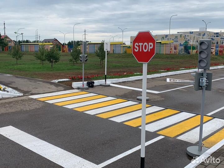 Дорожные знаки и разметка