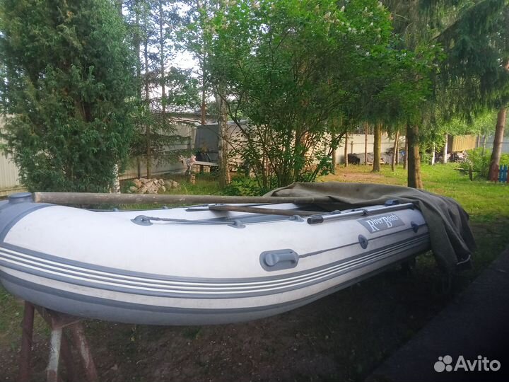 Моторная надувная лодка пхв RiverBoats RB-430