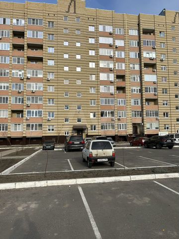 1-к. квартира, 42 м², 1/9 эт.