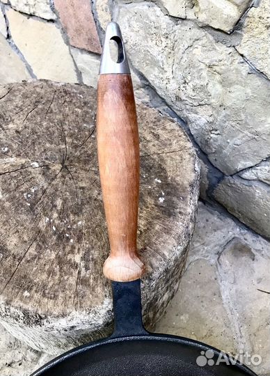 Чугунная сковорода