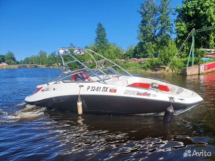 Катер BRP Sea-Doo Challenger 230 Wake с прицепом