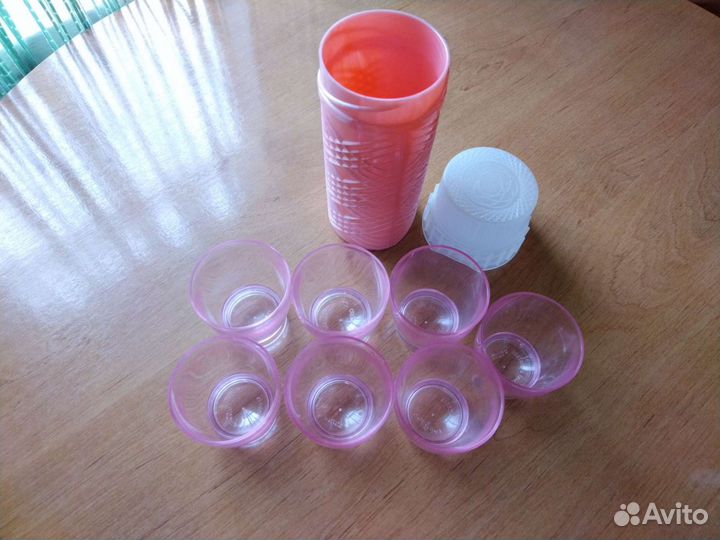 Набор пластмассовых рюмок в футляре СССР