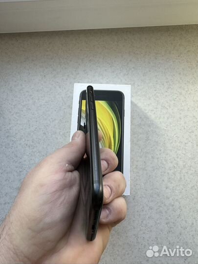 iPhone SE (2020), 256 ГБ