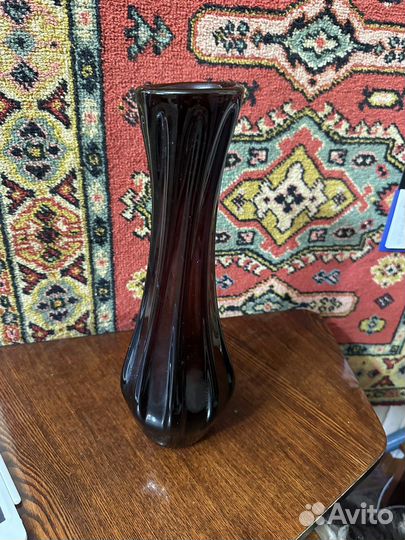 Ваза из красного стекла СССР