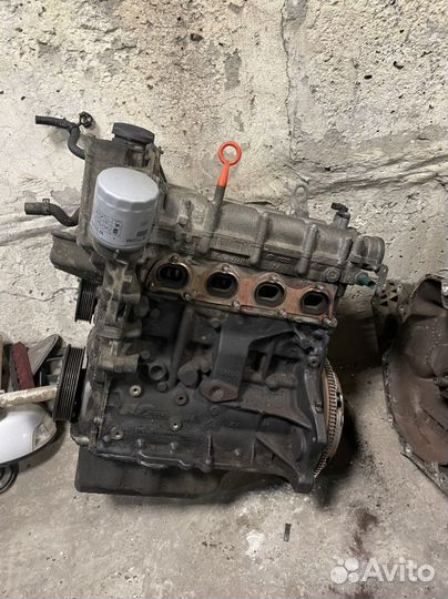 Двигатель Фольксваген Джетта 6 1.6 clra