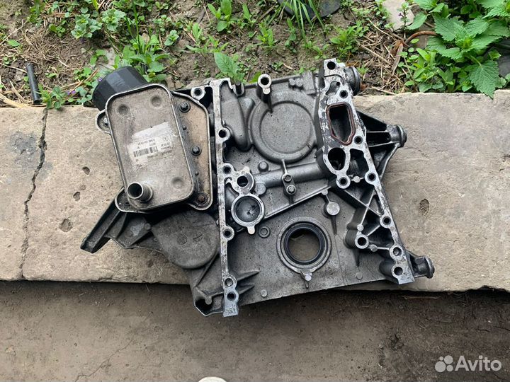 Крышка двигателя передняя 2.2 CDI Sprinter 906