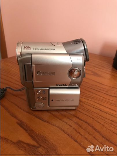Видеокамера Canon MVX30i