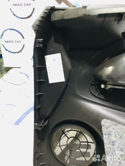 Обшивка передней левой двери Kia Venga