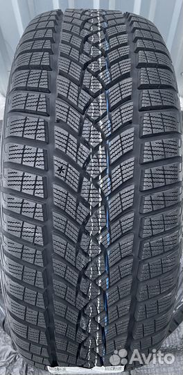 Goodyear UltraGrip Performance+ 225/50 R18 99V