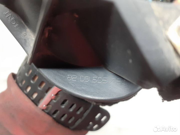 Кронштейн противотуманной фары Renault Sandero