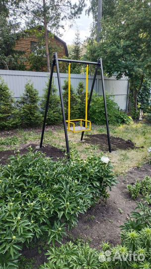 Детские качели уличные