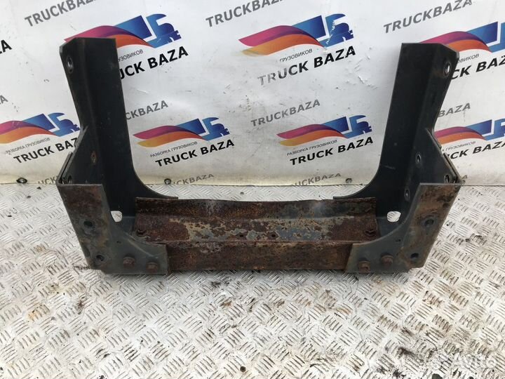 Траверса рамы поперечная Renault Magnum