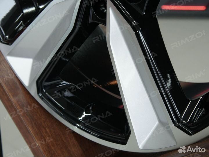 Литые диски RS5 R18 для Audi. Арт1486