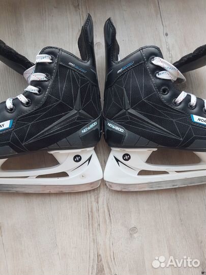 Коньки хоккейные детские р-р 33