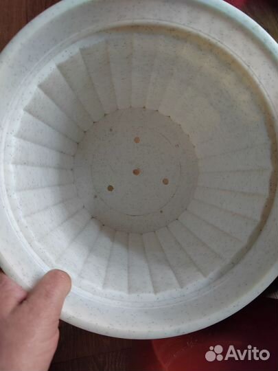 Горшки цветочные объём 10 л. бу