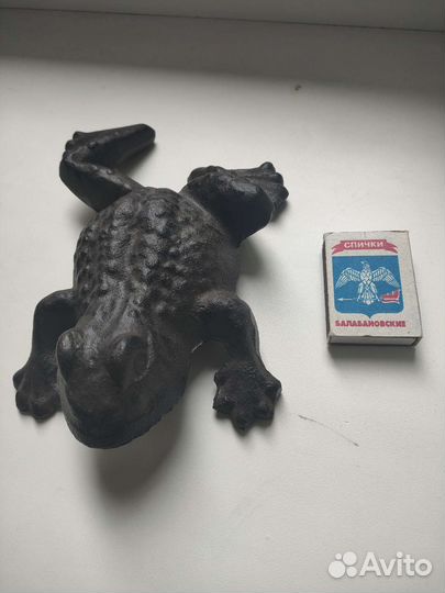 Жаба из метала