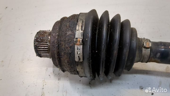 Полуось левая передняя Audi A4 (B8)